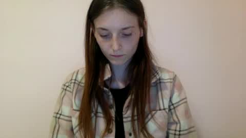 Luci Layne online show from 20, 6, 2026