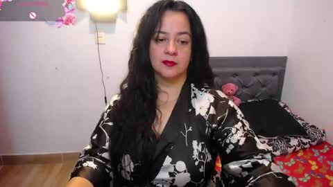 Snapshot of lucia_vonne chatting on 15, 6, 2026 Lucia Vonne online show from 15, 6, 2026