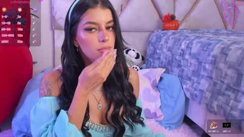 Snapshot of luciajhonnes chatting on 9, 10, 2025 LuciaJhonnes online show from 9, 10, 2025