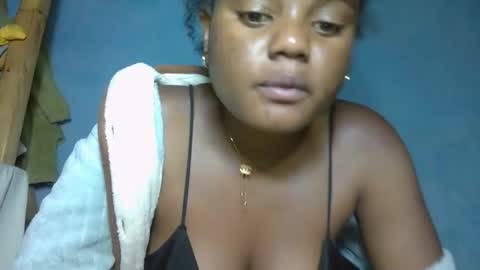luciana012 online show from 20, 10, 2025