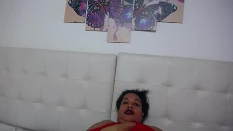 Snapshot of luciana_milf1 chatting on 20, 12, 2024 Luciana online show from 20, 12, 2024