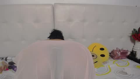 Snapshot of luciana_milf1 chatting on 22, 1, 2025 Luciana online show from 22, 1, 2025