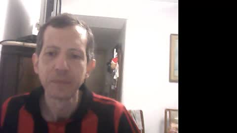 Snapshot of lucianoaxel chatting on 5, 1, 2025 Luciano online show from 5, 1, 2025