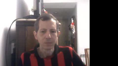 Snapshot of lucianoaxel chatting on 12, 1, 2025 Luciano online show from 12, 1, 2025