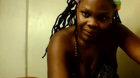 Snapshot of luciaresa chatting on 5, 8, 2026 luciaresa online show from 5, 8, 2026
