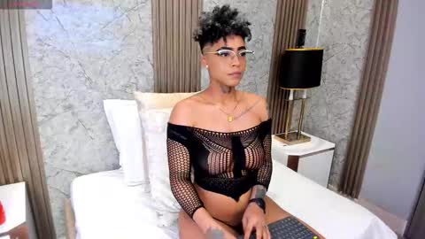 Snapshot of luciawallace chatting on 5, 3, 2026 lucia wallace online show from 5, 3, 2026
