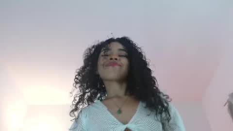 Snapshot of lucie_petite chatting on 12, 1, 2025 Lucie - online show from 12, 1, 2025