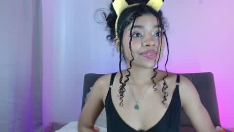 Snapshot of lucie_petite chatting on 18, 1, 2025 Lucie - online show from 18, 1, 2025