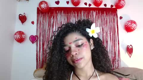 Snapshot of lucie_petite chatting on 13, 2, 2025 Lucie - online show from 13, 2, 2025