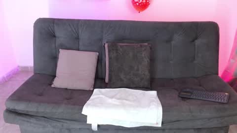 Snapshot of lucie_petite chatting on 17, 2, 2025 Lucie - online show from 17, 2, 2025
