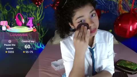 Snapshot of lucie_petite chatting on 21, 9, 2025 Lucie - online show from 21, 9, 2025