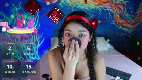 Snapshot of lucie_petite chatting on 1, 10, 2025 Lucie - online show from 1, 10, 2025
