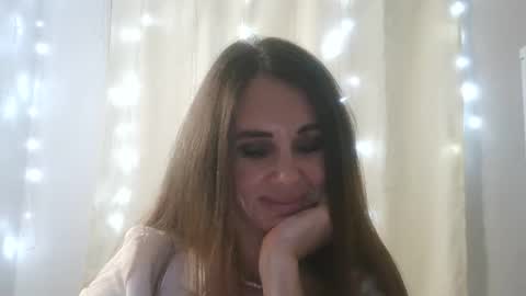 LucieMack online show from 4, 10, 2025