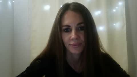 LucieMack online show from 19, 10, 2025