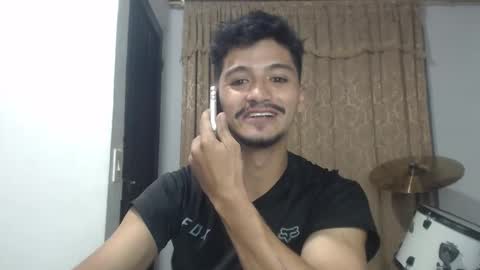 Snapshot of lucifferr_ chatting on 14, 12, 2025 leonel online show from 14, 12, 2025