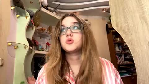 Snapshot of lucillahisserich chatting on 14, 6, 2026 Ember online show from 14, 6, 2026