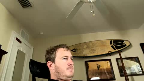 Snapshot of luckboy698 chatting on 10, 12, 2024 luckboy698 online show from 10, 12, 2024