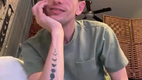 Snapshot of lucky_bme chatting on 13, 3, 2026 lucky_bme online show from 13, 3, 2026