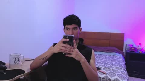 Lu Independent Model online show from 5, 4, 2026