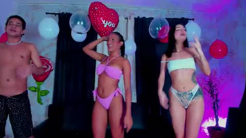 Snapshot of lucretia_love chatting on 14, 2, 2026 luna alice francisco mike online show from 14, 2, 2026