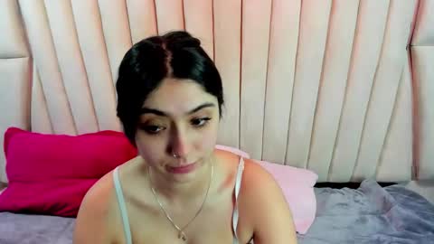 lucy_anal_ online show from 21, 4, 2026