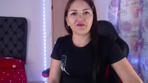 Snapshot of lucy_chanel chatting on 19, 1, 2025 lucy online show from 19, 1, 2025