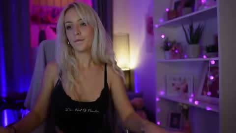 Cutie Lucy online show from 28, 7, 2026