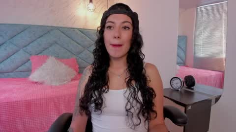 Lucy Greys online show from 10, 4, 2026