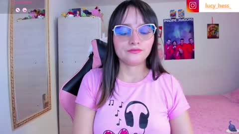 Snapshot of lucy_hess_ chatting on 6, 7, 2026 Lucy online show from 6, 7, 2026