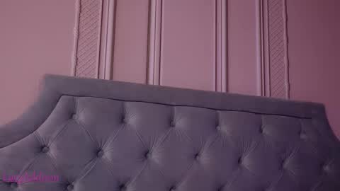 Snapshot of lucyaddison chatting on 10, 11, 2025 LucyAddison online show from 10, 11, 2025