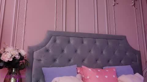 Snapshot of lucyaddison chatting on 11, 11, 2025 LucyAddison online show from 11, 11, 2025