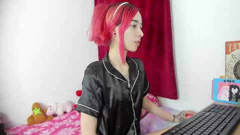 lucyblood online show from 3, 7, 2026