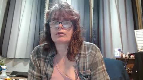 Snapshot of lucylling chatting on 18, 2, 2025 lucylling online show from 18, 2, 2025