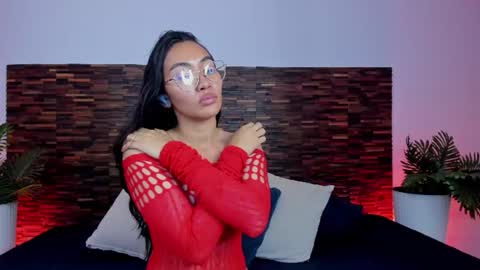 Snapshot of lucyy_liiu chatting on 2, 7, 2026 Lucy Liiu online show from 2, 7, 2026