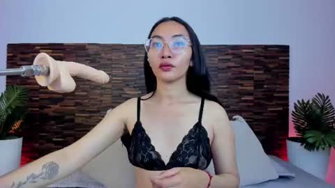 Snapshot of lucyy_liiu chatting on 10, 7, 2026 Lucy Liiu online show from 10, 7, 2026