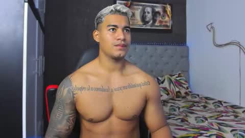 Luigi Independent model online show from 16, 2, 2026