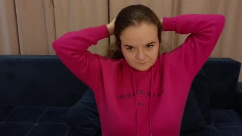 Snapshot of luisa_rosee chatting on 8, 2, 2025 Luisa Rosee online show from 8, 2, 2025