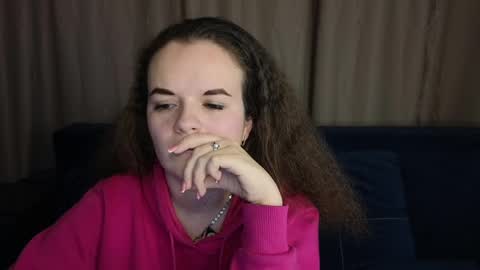 Snapshot of luisa_rosee chatting on 15, 2, 2025 Luisa Rosee online show from 15, 2, 2025