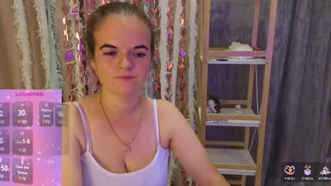 Snapshot of luisa_rosee chatting on 10, 9, 2025 Luisa Rosee online show from 10, 9, 2025