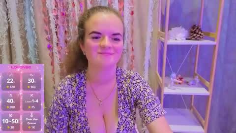 Snapshot of luisa_rosee chatting on 16, 10, 2025 Luisa Rosee online show from 16, 10, 2025