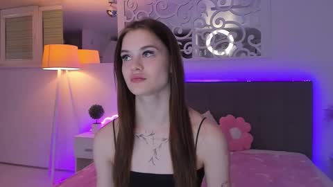 LuisaClover online show from 27, 3, 2026