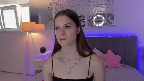 Snapshot of luisaclover chatting on 29, 6, 2026 LuisaClover online show from 29, 6, 2026
