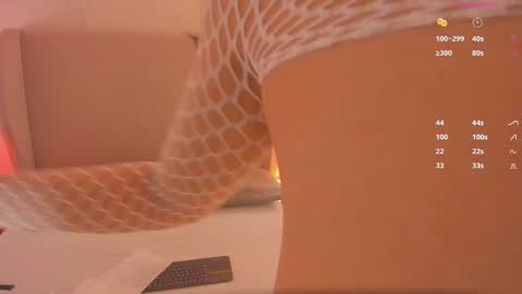 Snapshot of luisah_ chatting on 30, 11, 2025 L U I S A online show from 30, 11, 2025