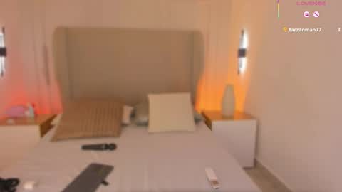 Snapshot of luisah_ chatting on 19, 12, 2025 L U I S A online show from 19, 12, 2025