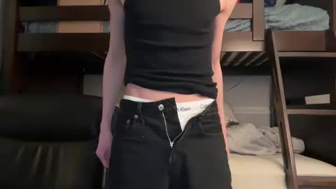 Snapshot of luisapolonio chatting on 1, 2, 2025 Luis online show from 1, 2, 2025