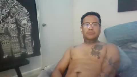 Snapshot of luisjg24hrs chatting on 10, 4, 2026 luisjg24hrs online show from 10, 4, 2026