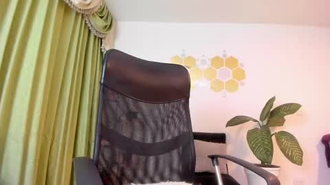 Snapshot of lukacastillo chatting on 2, 6, 2026 Luka Castillo online show from 2, 6, 2026