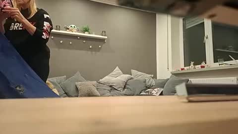 Snapshot of lukasschoetz chatting on 24, 11, 2025 lukasschoetz online show from 24, 11, 2025