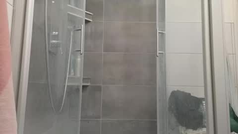 Snapshot of lukasschoetz chatting on 1, 12, 2025 lukasschoetz online show from 1, 12, 2025