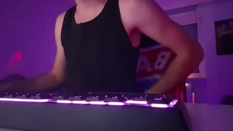 Snapshot of lukasschoetz chatting on 13, 1, 2026 lukasschoetz online show from 13, 1, 2026